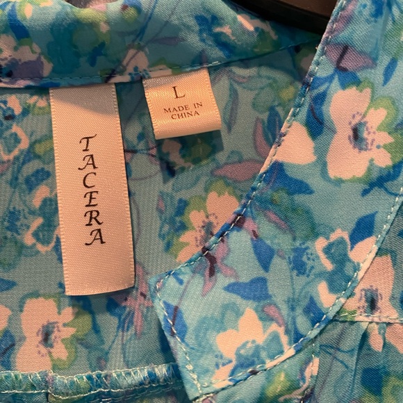 Cool and sheer summer top - Picture 2 of 3